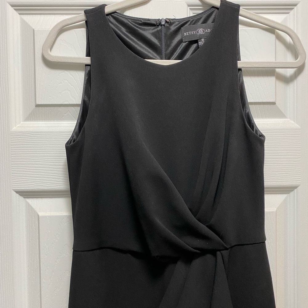 Betsy & Adam Trumpet Ruffle Gown - Picture 3 of 16